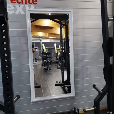 Training im Fitnessstudio von INJOY